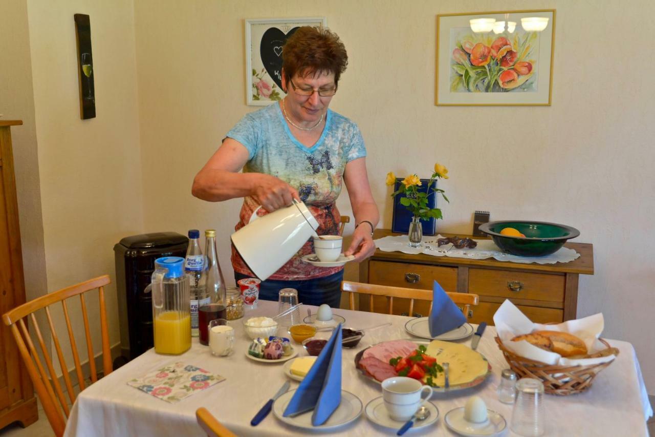 Bed and Breakfast Gastehaus Hoffmann Farschweiler Zewnętrze zdjęcie